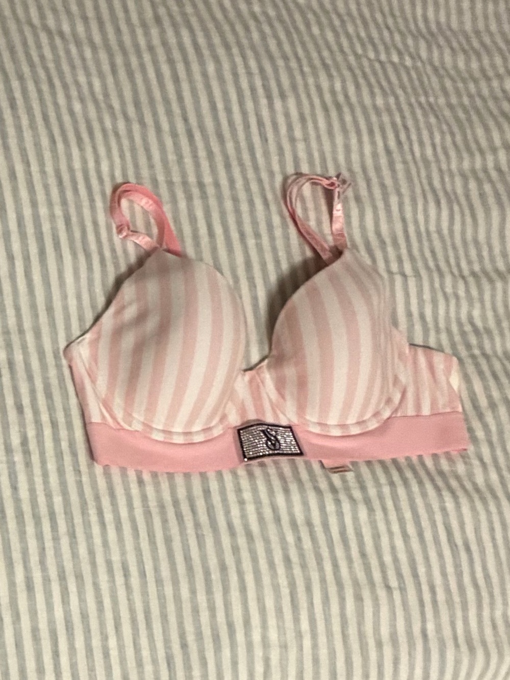 NWT Victoria’s Secret Stripe Print Bra 34B